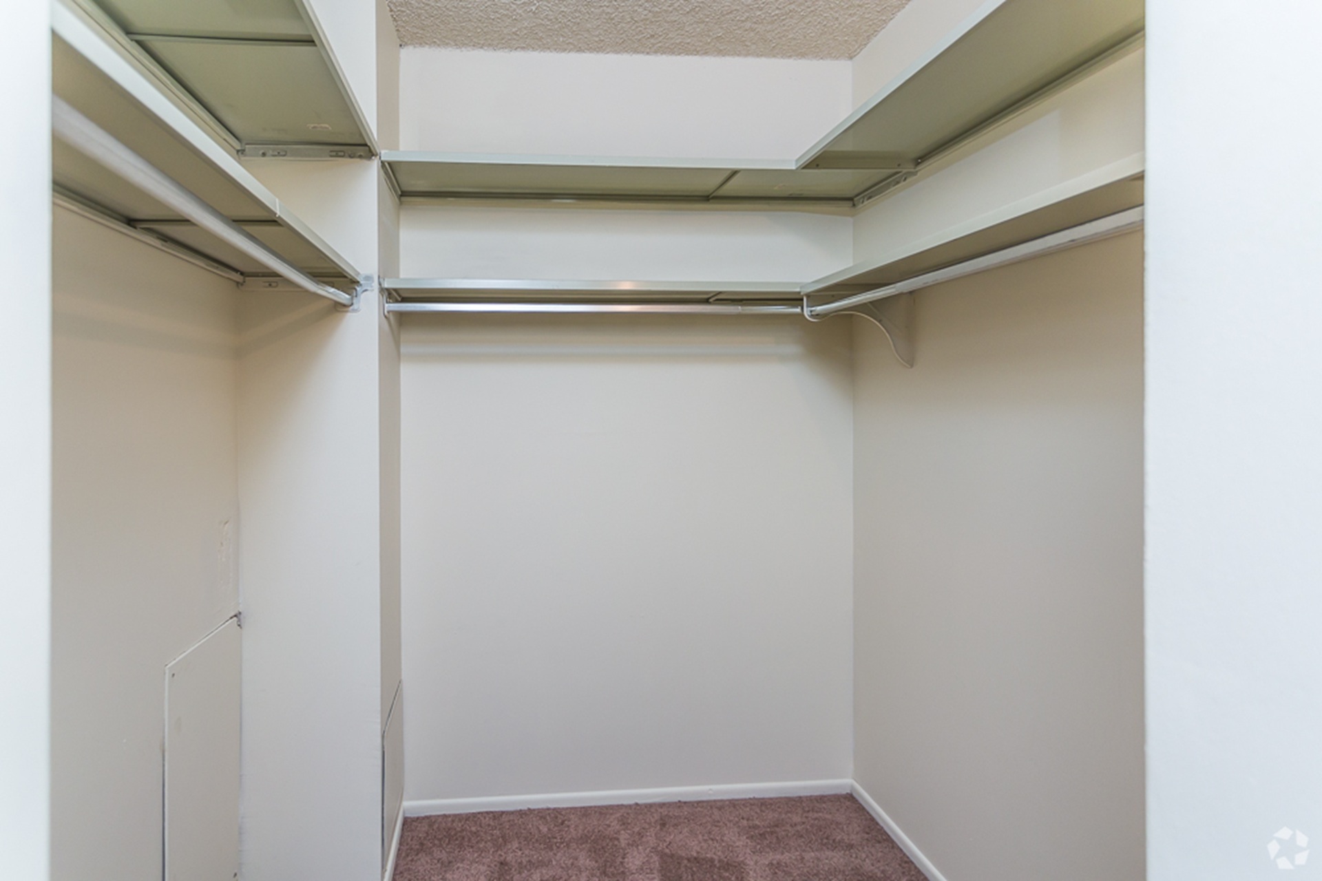 Fairway Tower & Manor Apartments walk-in closet in Akron Ohio