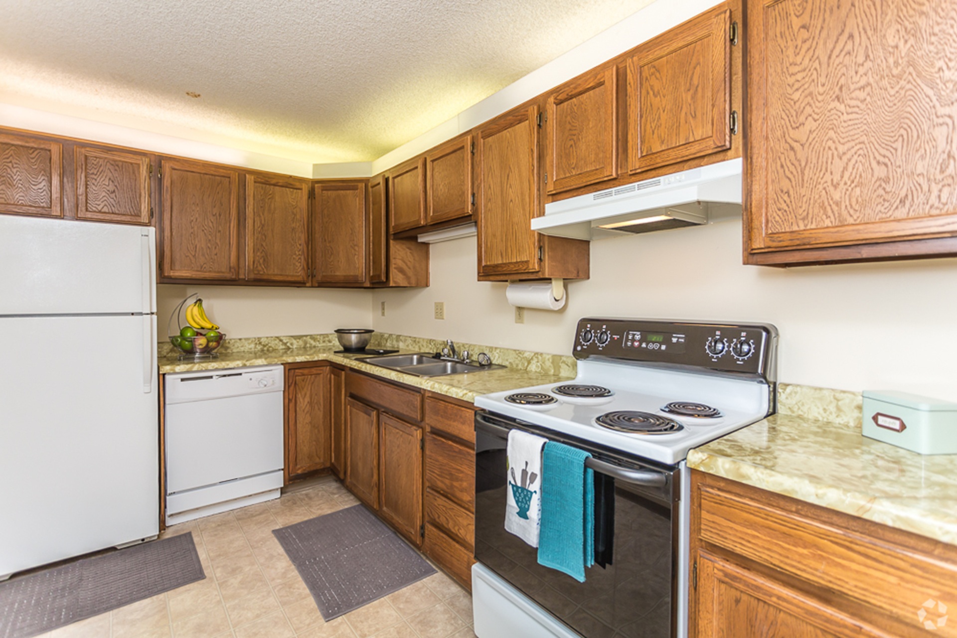 Fairway Tower & Manor Apartments kitchen in Akron Ohio