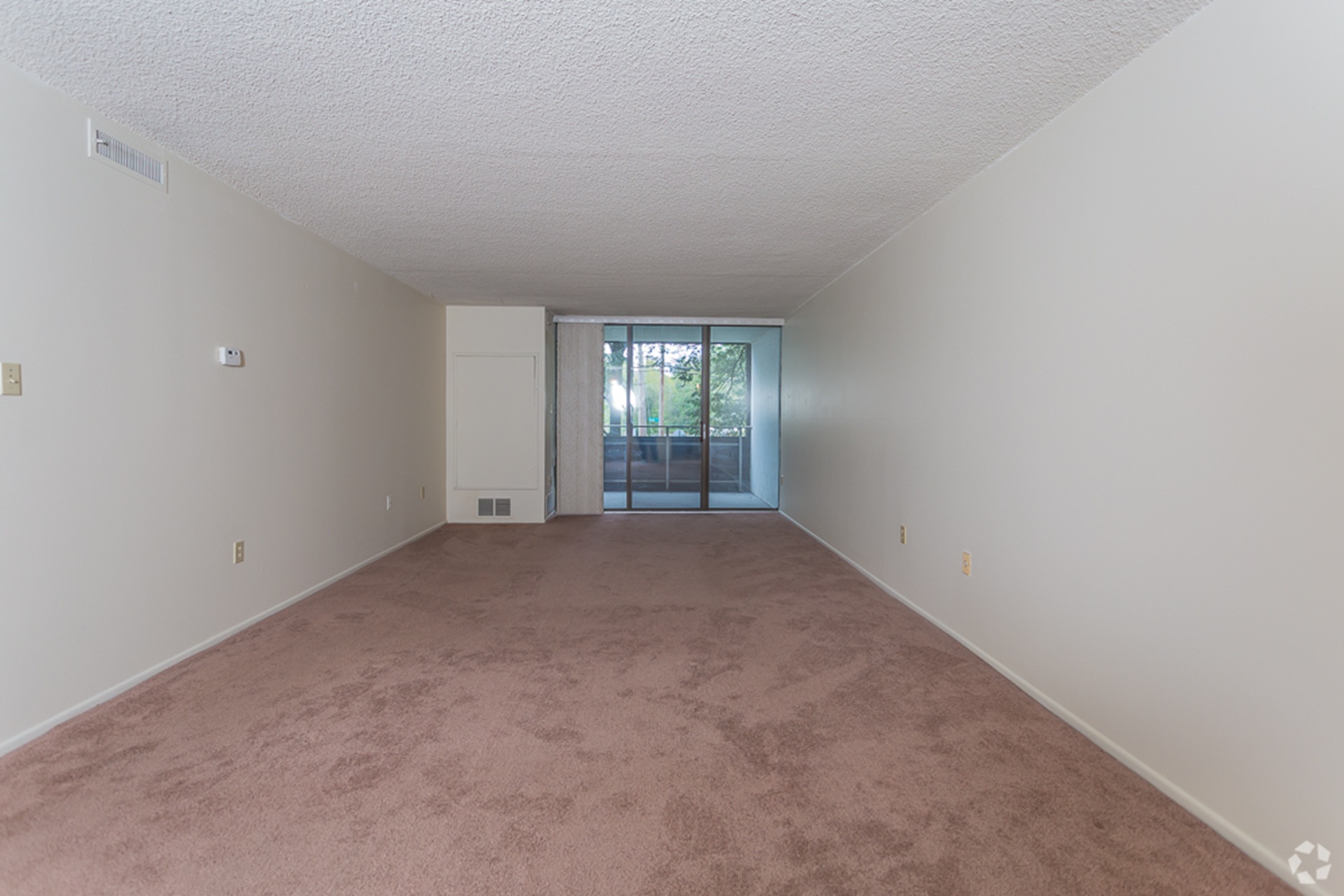 Fairway Tower & Manor Apartments living room in Akron Ohio